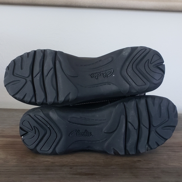 Clarks Booties - Picture 6 of 11